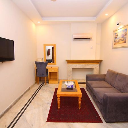 Premier Inn Mall לאהור מראה חיצוני תמונה